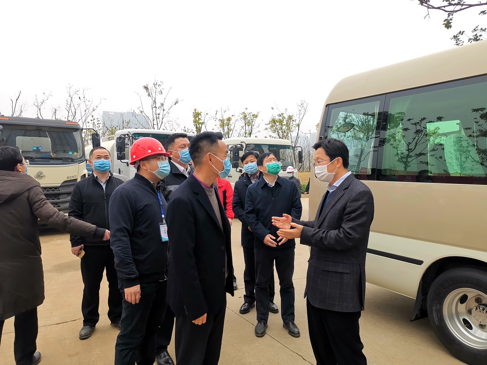 南昌市副市長(zhǎng)宋鈾視察朝陽州項(xiàng)目 (5)_看圖王.jpg